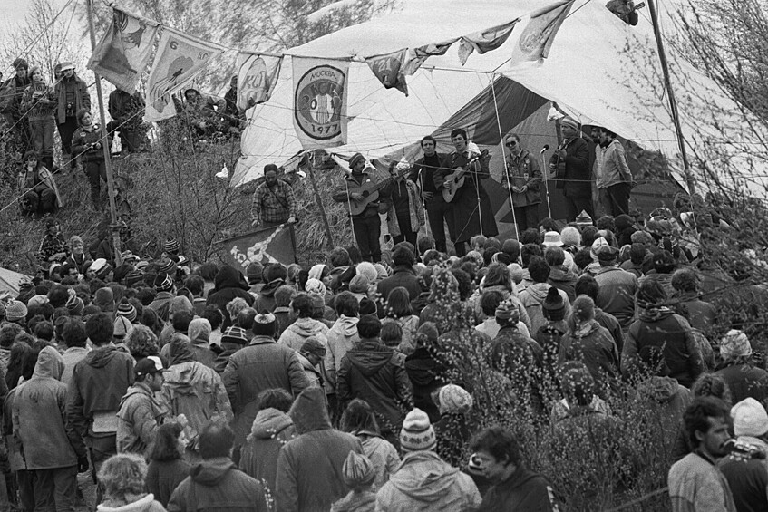 Во время открытия слета Клуба самодеятельной песни, 1987 год