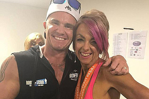 Австралийка занялась бодибилдингом в 54 года