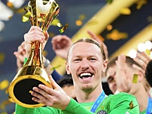 Что с лицом, господа русофобы? - руководители думских фракций восхищены рекордом Сафонова. «У Яшина есть продолжатель славных традиций...»