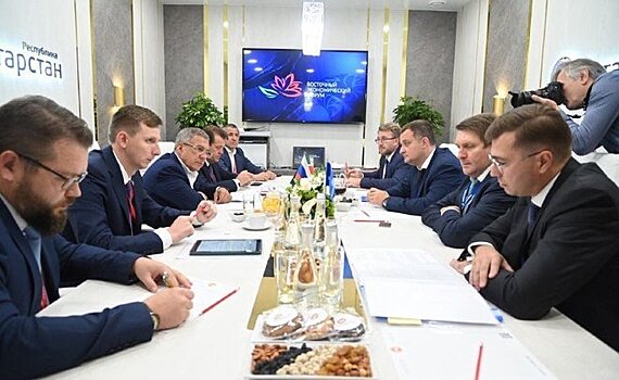 Рустам Минниханов обсудил с первым вице-президентом "Газпромбанка" сотрудничество с Татарстаном
