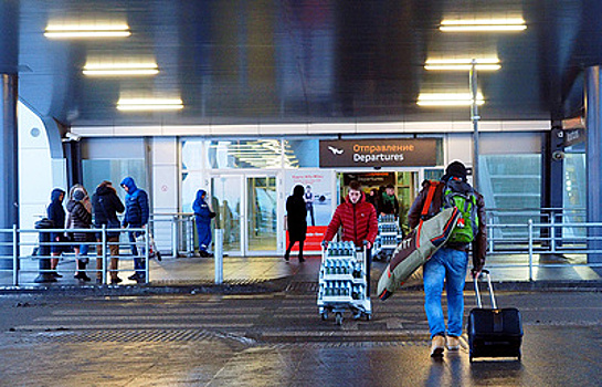 Аэропорт Пулково в 2016 году сократил пассажиропоток на 1,5%, до 13,3 млн человек