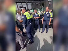 В Челябинске на видео сняли девушку, которую связали и увезли в авто