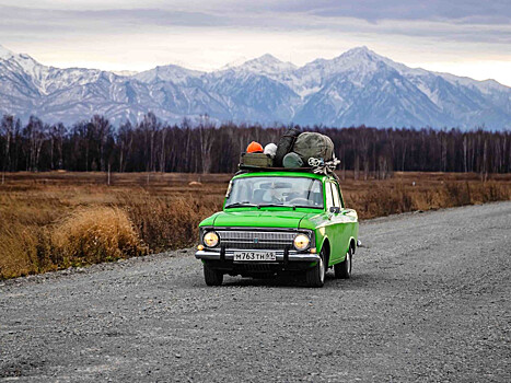 Вулканы, горячие источники и медведи: на старом Москвиче по Камчатке