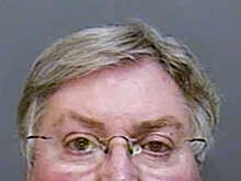 Daily Mail: викарий в Англии попал в тюрьму за изображения насилия над детьми