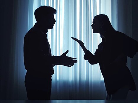 Женщина избила возлюбленного замороженным хлебом в Курской области