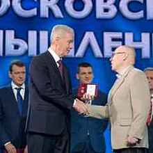 С.Собянин вручил награды сотрудникам предприятий города в честь Дня московской промышленности