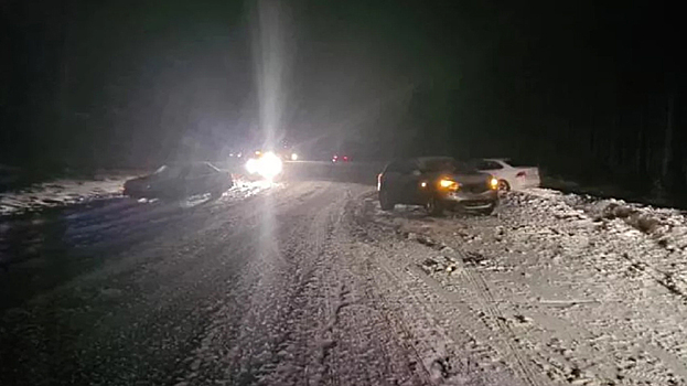 В Югре неопытный водитель устроил массовое ДТП с пострадавшими