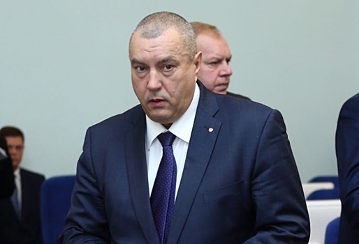 Бывший омский вице-губернатор Фролов стал главным по трамваям и троллейбусам