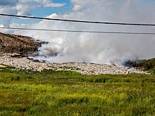 В Новосибирске снова горит левобережный мусорный полигон