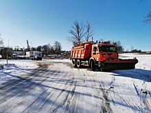 В Мценском районе снегоуборочный КАМАЗ протаранил «Солярис»