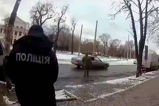 Во Львове мужчина бежал от ТЦК и попал под машину под выкрики «придурок»
