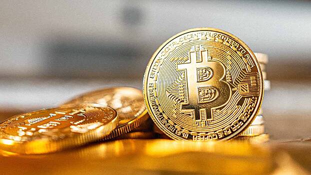 Эксперт Денисов рассказал, стоит ли вкладываться в биткоин