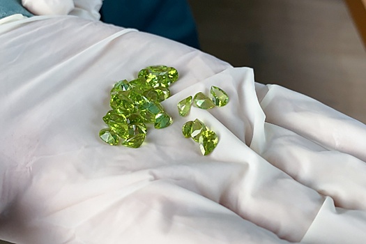 ФТС пресекла ввоз в РФ драгоценностей на 3,4 млн рублей под видом обычных камней