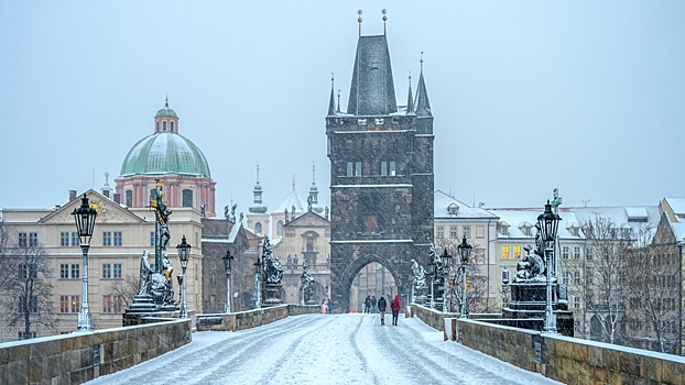 В МИД Чехии предложили бессрочно запретить выдачу виз россиянам