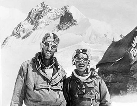 «Пробки» на высоте 8000 и другие самые шокирующие факты об Эвересте