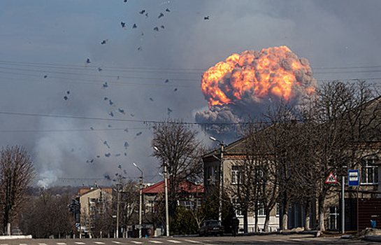 Более 70 человек ранены при взрывах на военном складе под Харьковом