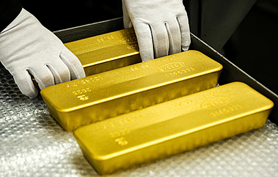 Стоимость золота поднялась выше $4 200 впервые с 21 октября