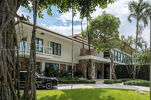 Джо Джонас и Софи Тернер продали дом за $17 миллионов через год после покупки