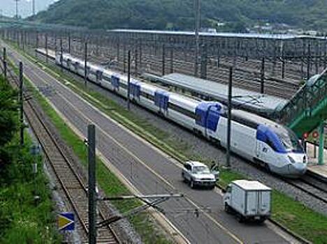 Сеул намерен продолжить работу по соединению транспортных путей с КНДР
