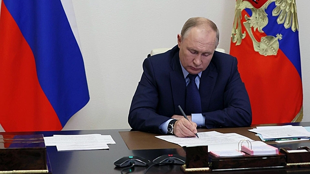 Путин освободил Сергея Белоусова от должности заместителя директора ФССП