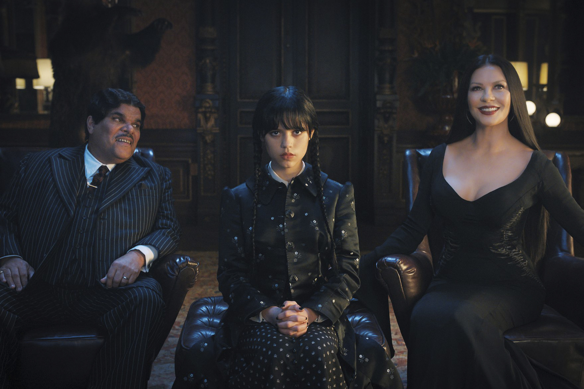 венздей адамс 2022 сериал. нетфликс аддамс. фестер аддамс нетфликс. уэнсдей сериал 2022. уэедсдей адамс нетлфикс.