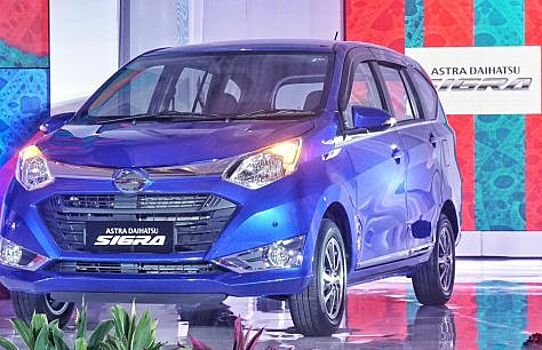 Toyota презентовала новые компактвэны Daihatsu Sigra и Toyota Calya
