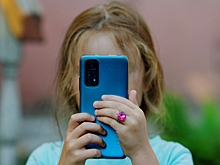 Сколько времени детям можно проводить в телефоне