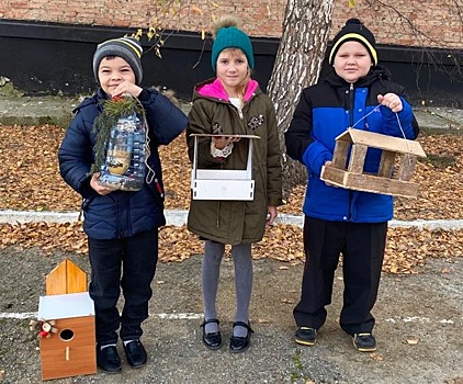 Школьники из Березанского поселения позаботились о зимующих птицах (фоторепортаж)