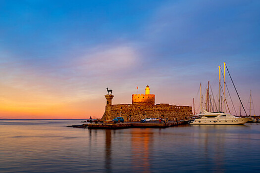 Компартия Греции призвала к отмене санкций против России, ведущих к росту цен