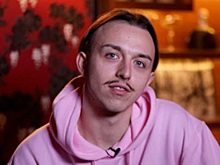 Томми Кэш предстал в образе для Евровидения в образе Горшка из КиШ