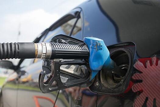 «Роснефть»  начнет продавать на своих заправках природный газ