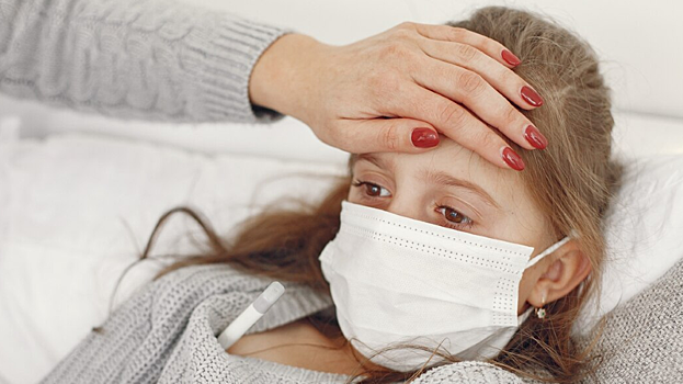 Ученые выяснили, как простуда помогает детям бороться с коронавирусом