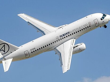 Глава Минпромторга Алиханов назвал безопасной конструкцию SSJ-100