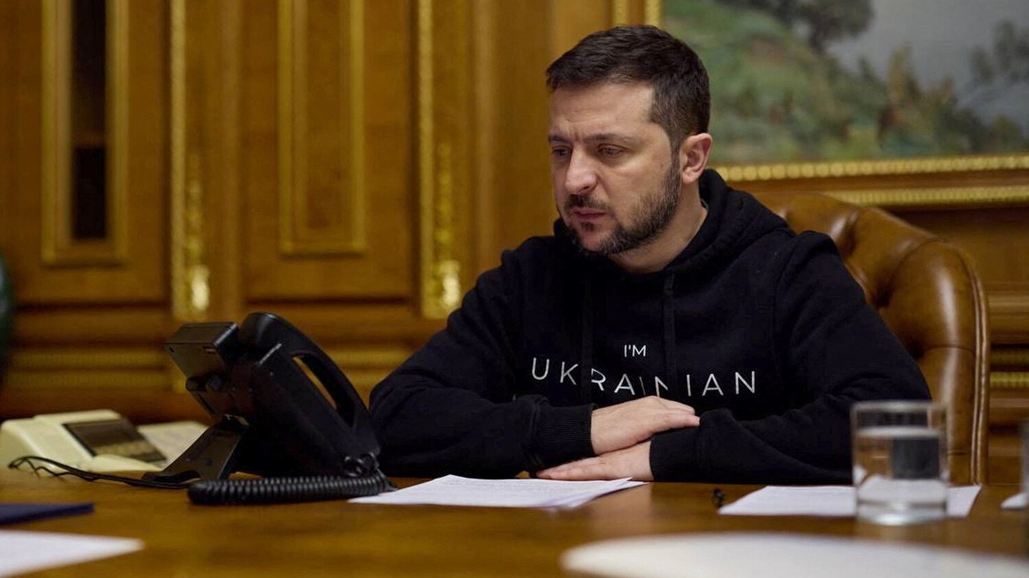 Стало известно, какому политику Зеленский позвонил после удара ВС РФ