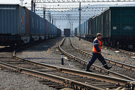 Прокуратура начала проверку после схода грузовых вагонов с рельсов в Челябинске