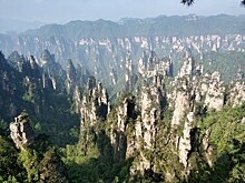 Туристы показали фото китайских парящих гор