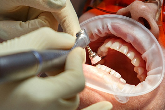 Биологи придумали, как заставить зубы расти заново