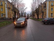 Перебегавшая дорогу в неположенном месте глазовчанка оказалась в реанимации