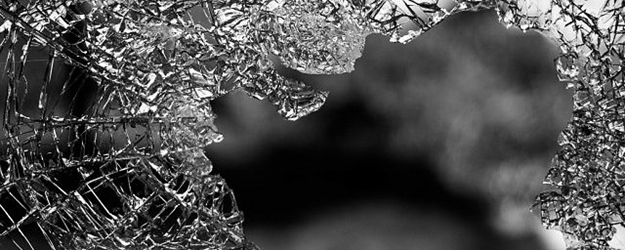 В Ярославле неизвестный обстрелял автомобиль