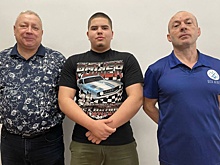 Губернатор поручил наградить учителей и ученика, скрутивших дебошира в школе