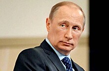 Путин поздравил женщин с 8 марта