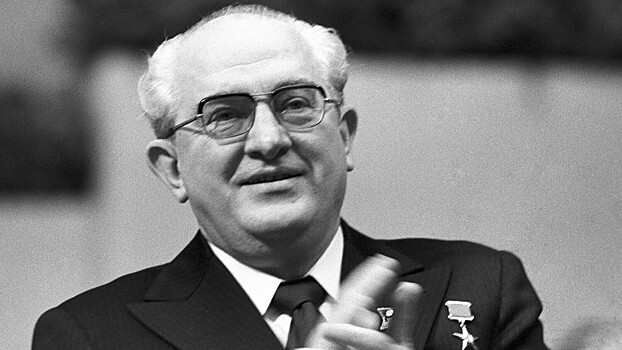 «Загадочный, похожий на аскета». Как Андропов переиграл окружение Брежнева
