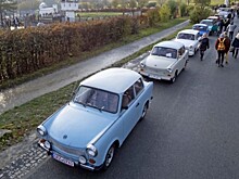 Годовщину падения Берлинской стены отметили парадом культовых Trabant