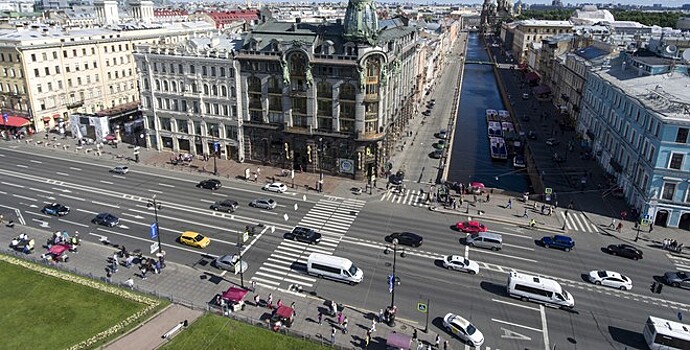 Власти Петербурга прокомментировали ограничение скорости до 30 км/ч