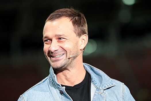 Сычёв объяснил юным спортсменам разницу между медийным и профессиональным футболом