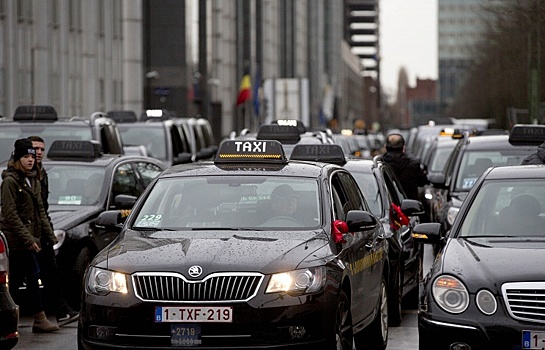 Немецкие таксисты возвращают клиентам половину поездки