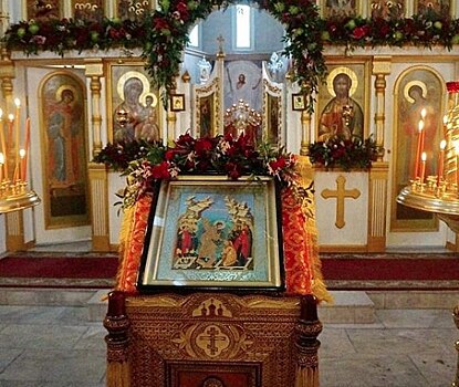 Священники храма святителя Николая Мирликийского продолжают общение с верующими