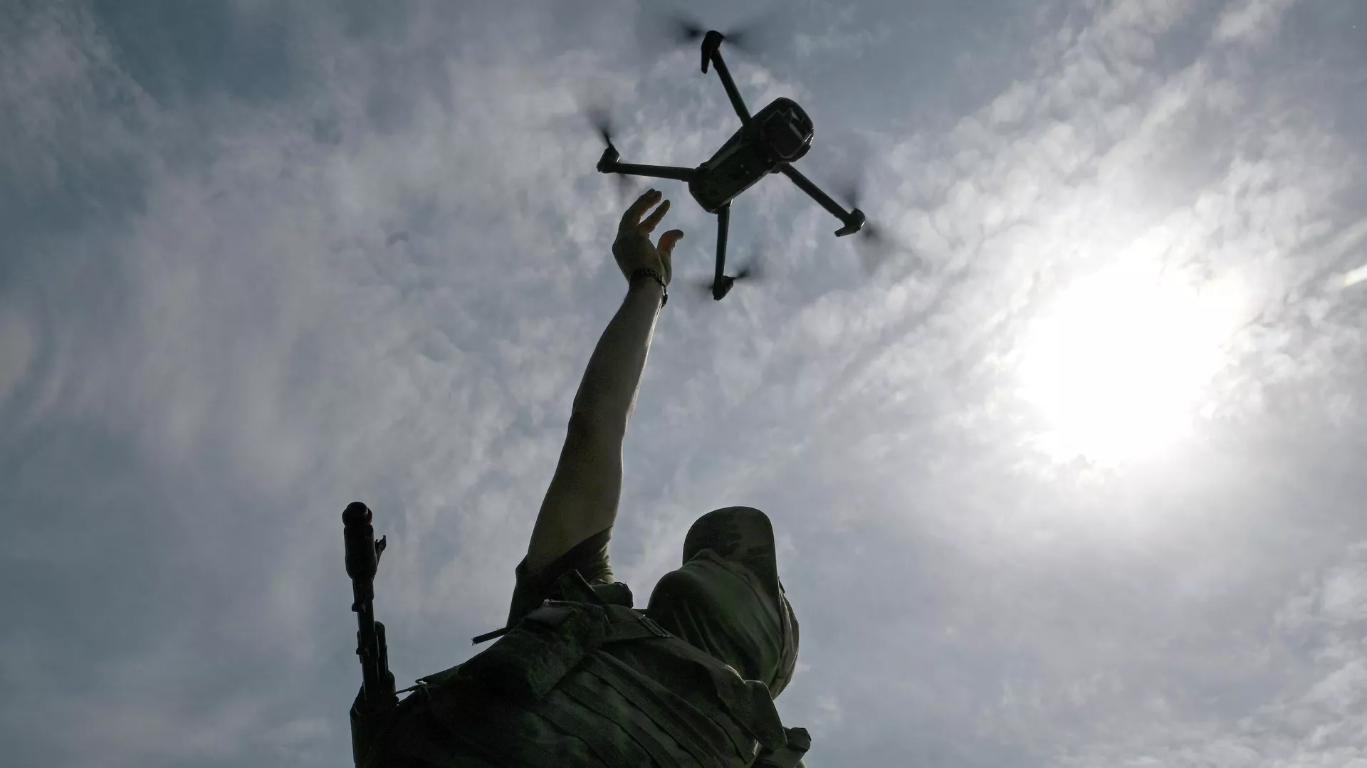 За три часа над регионами России уничтожили 15 украинских БПЛА