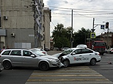 ДТП с участием такси заблокировало движение трамваев в центре Самары