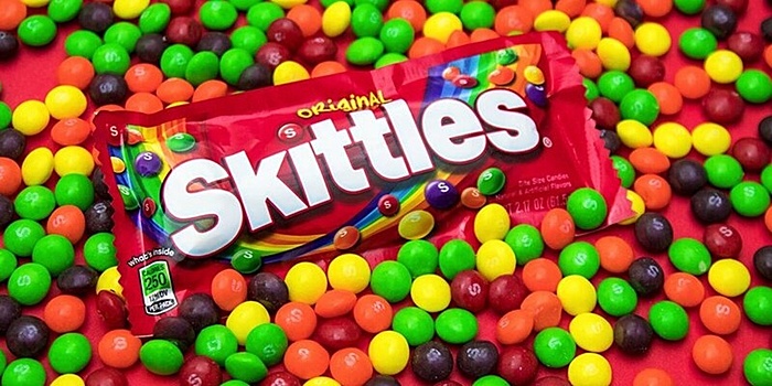 В России хотят запретить продажу конфет Skittles